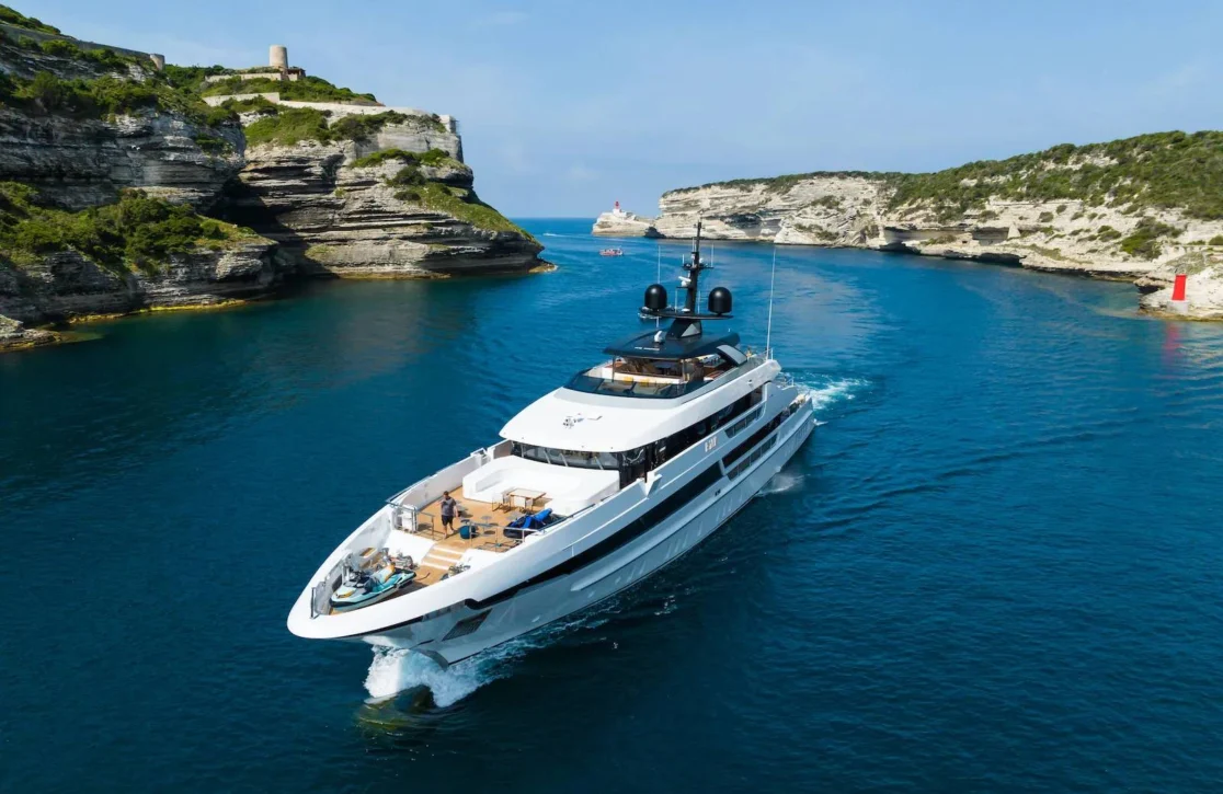 An image of Rmf yacht