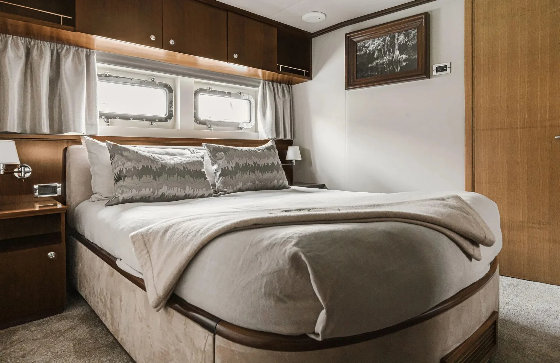 A preview of interior Bedroom cabin