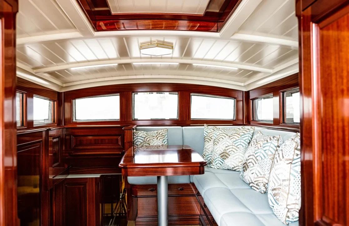 An image of Rainbow yacht