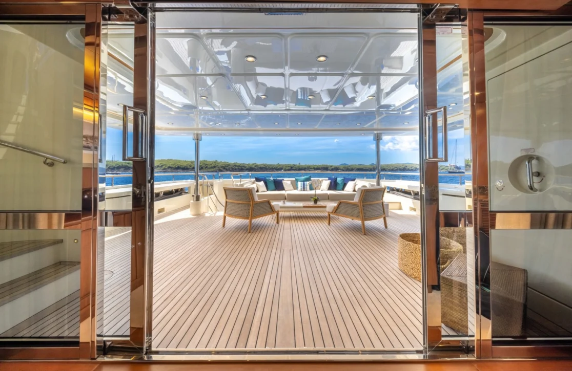 An image of O’lion yacht