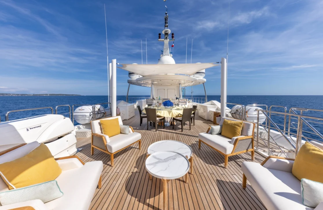 An image of O’lion yacht