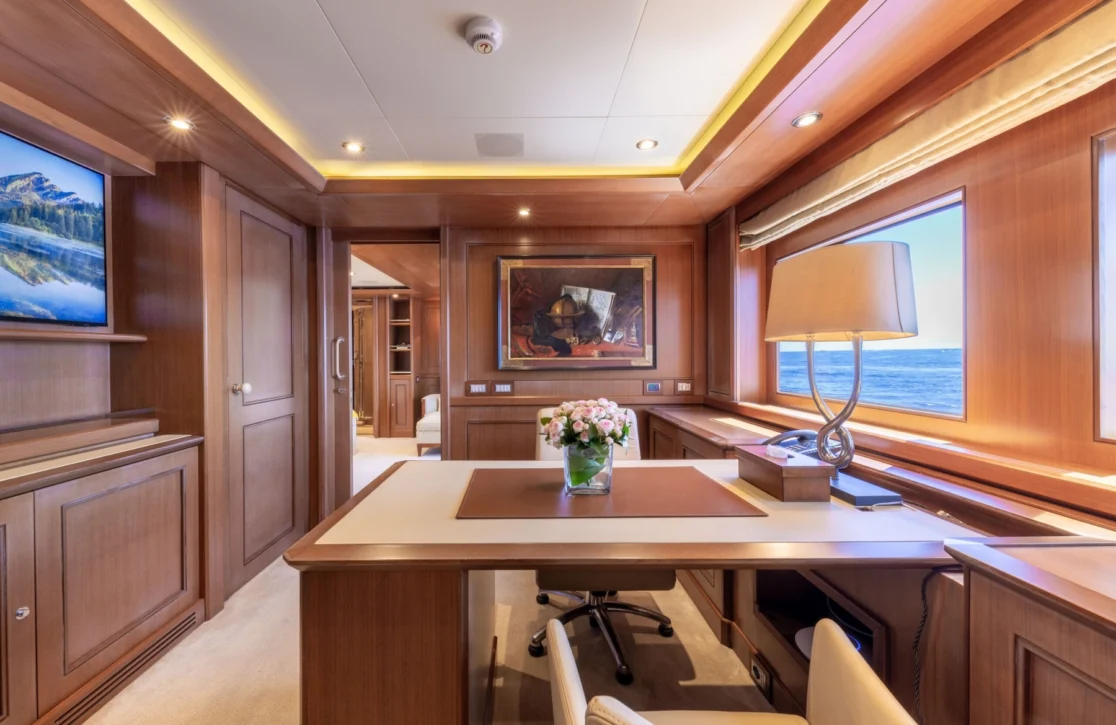 An image of O’lion yacht