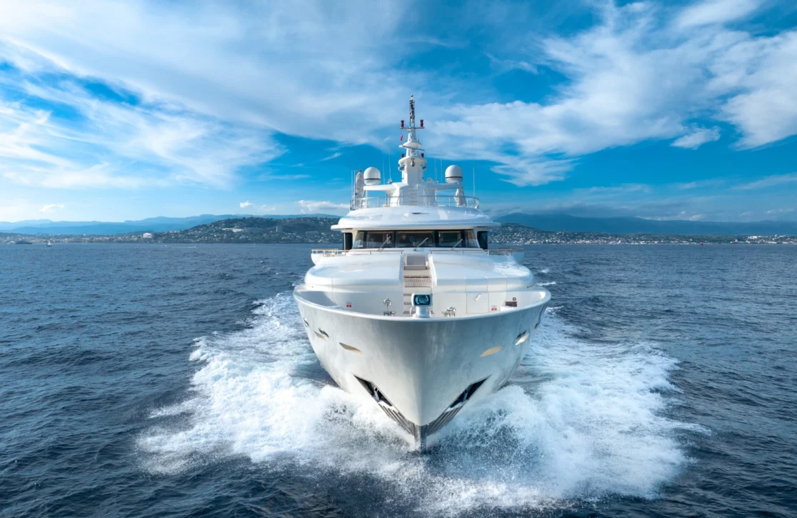 An image of O’lion yacht