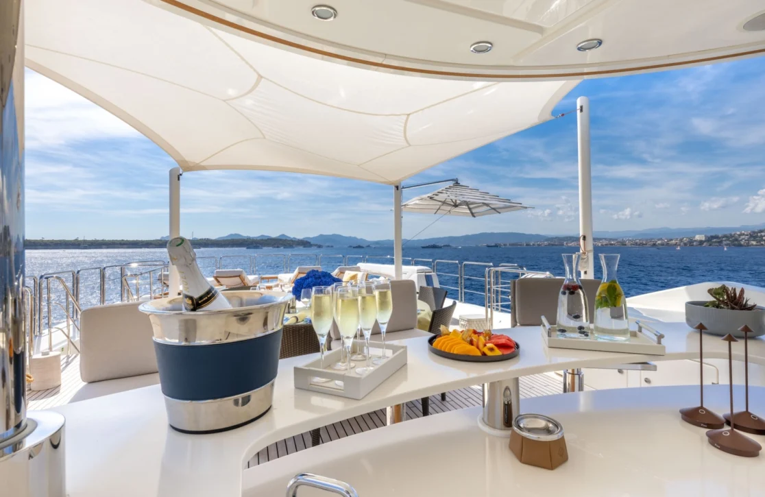 An image of O’lion yacht