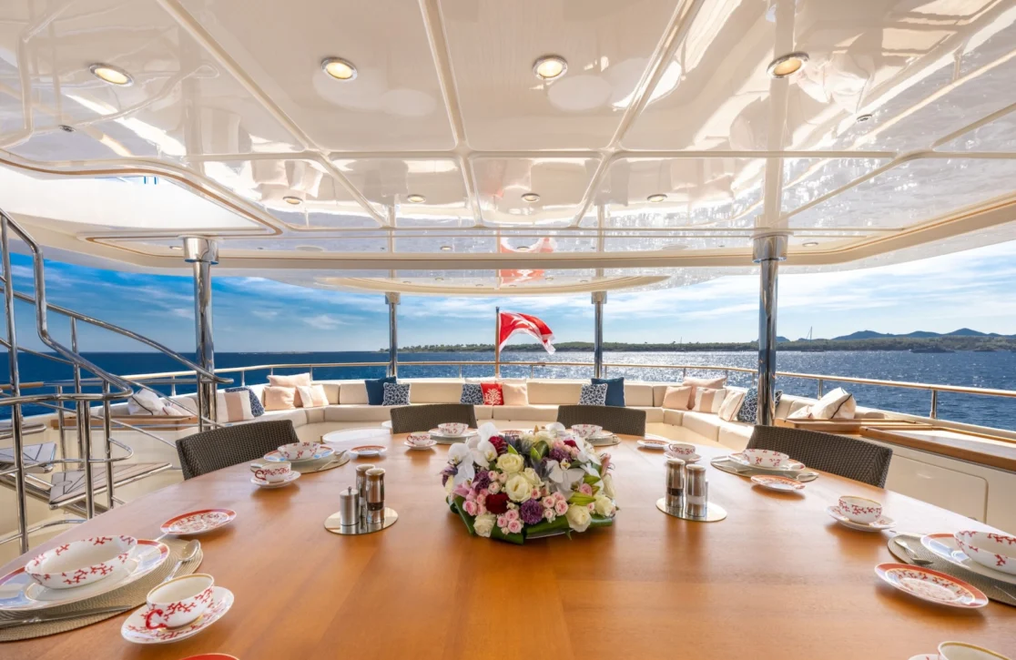 An image of O’lion yacht