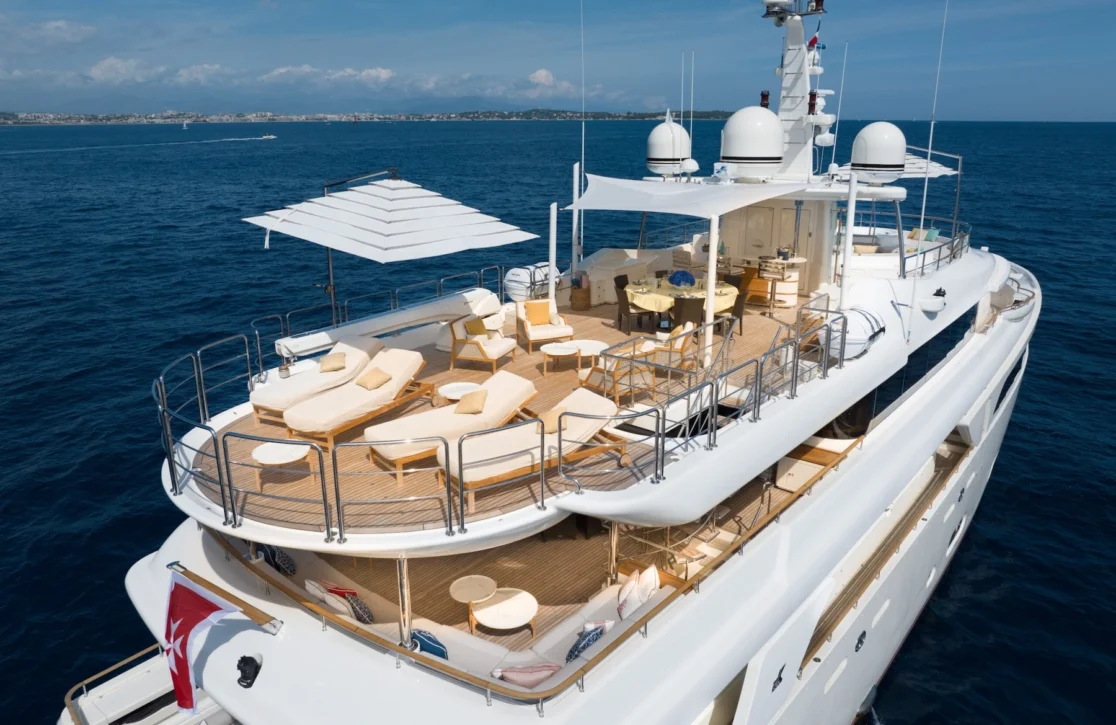 An image of O’lion yacht