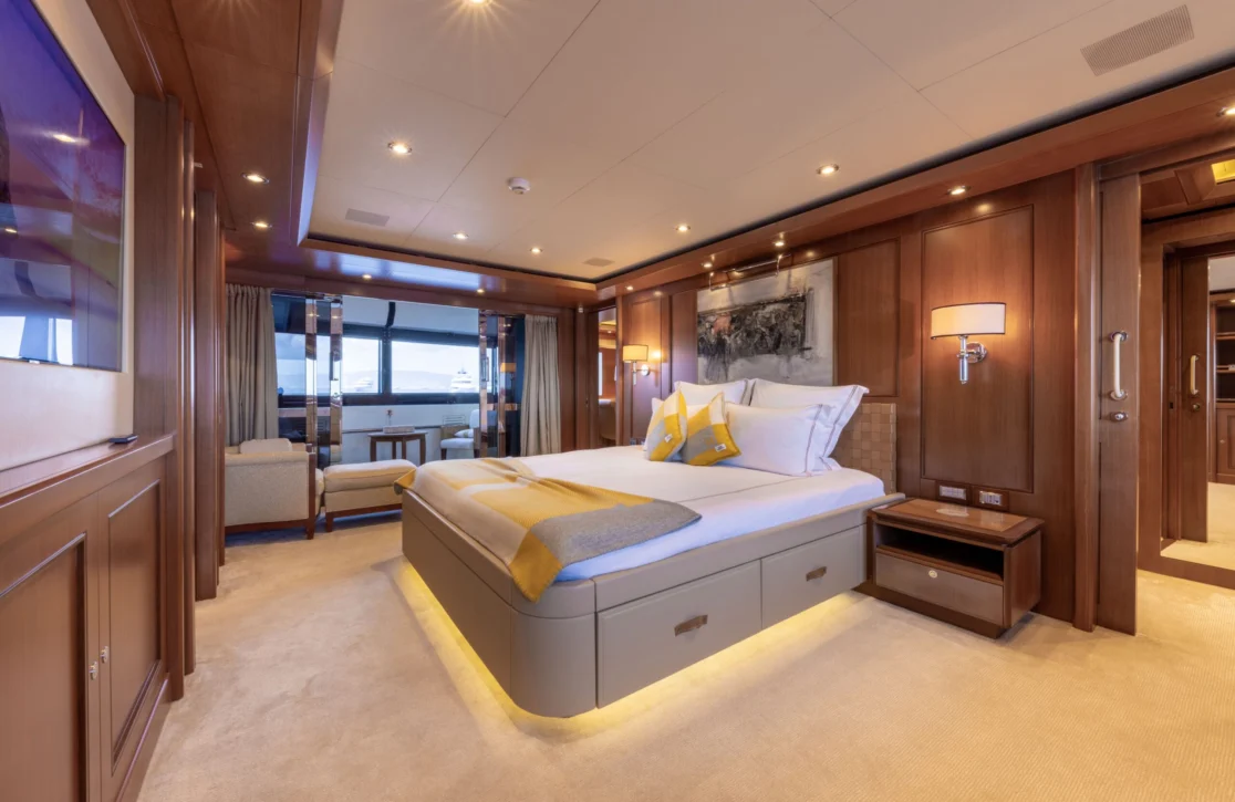 An image of O’lion yacht