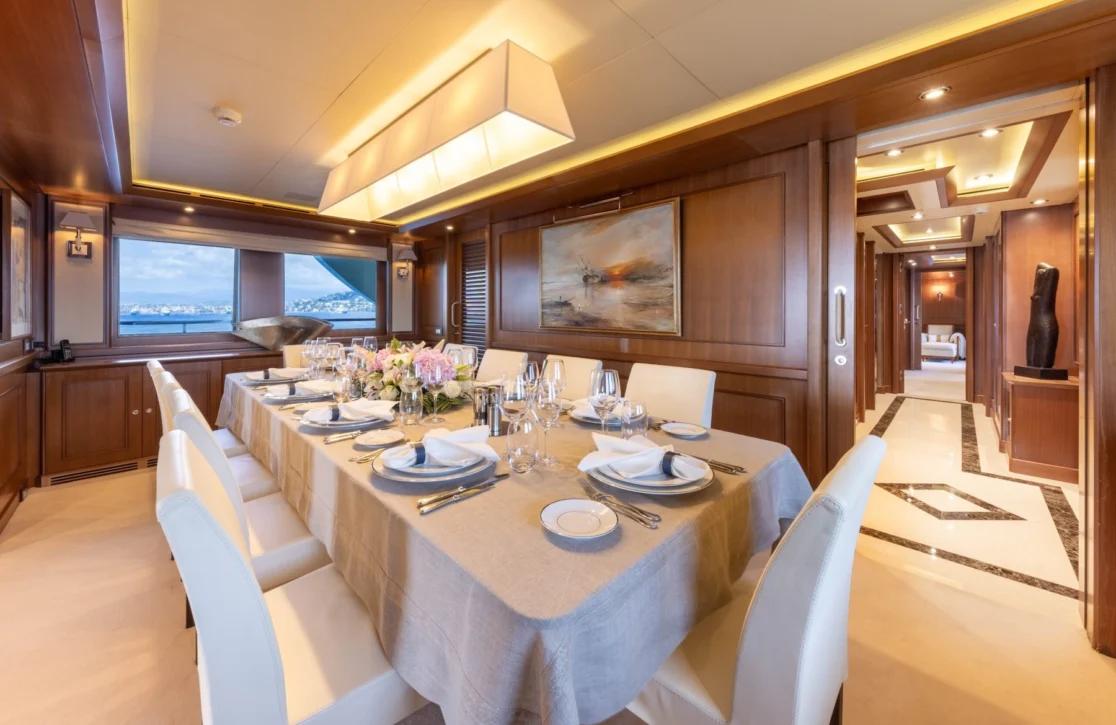An image of O’lion yacht
