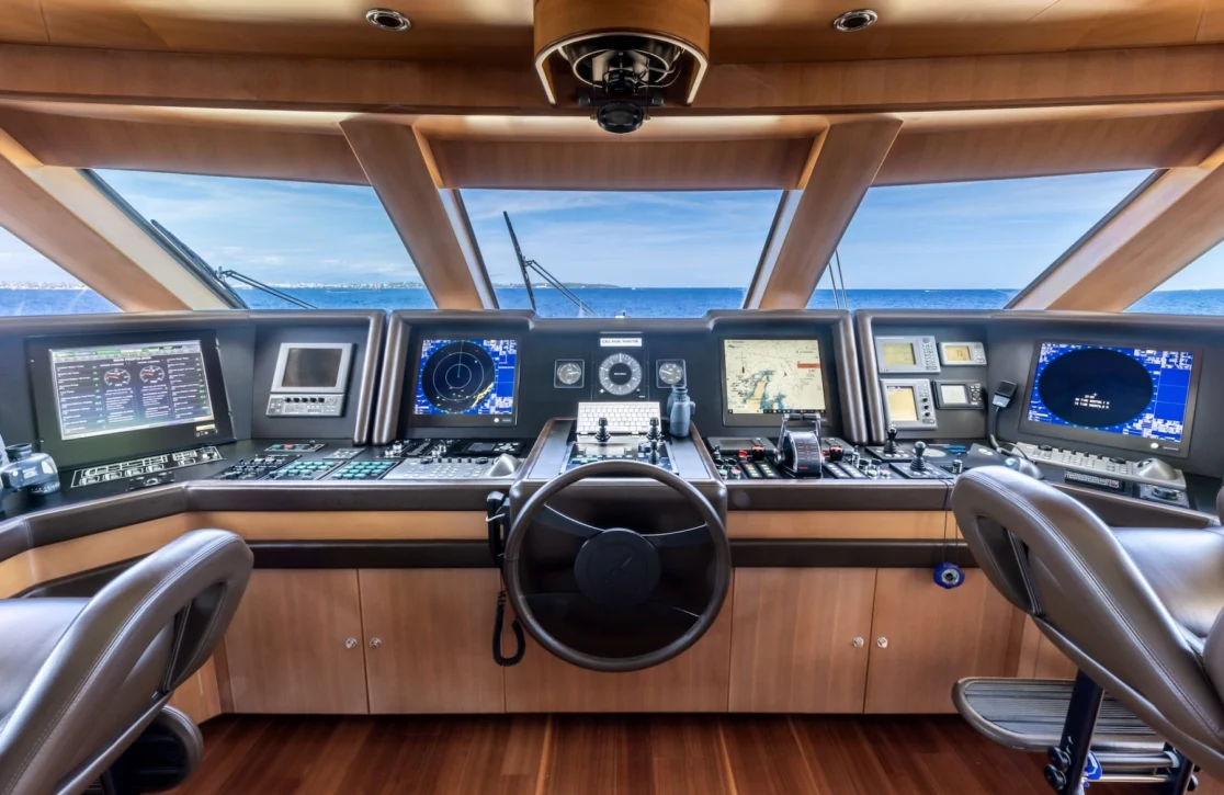 An image of O’lion yacht