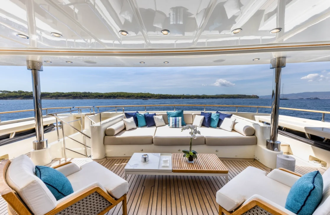 An image of O’lion yacht