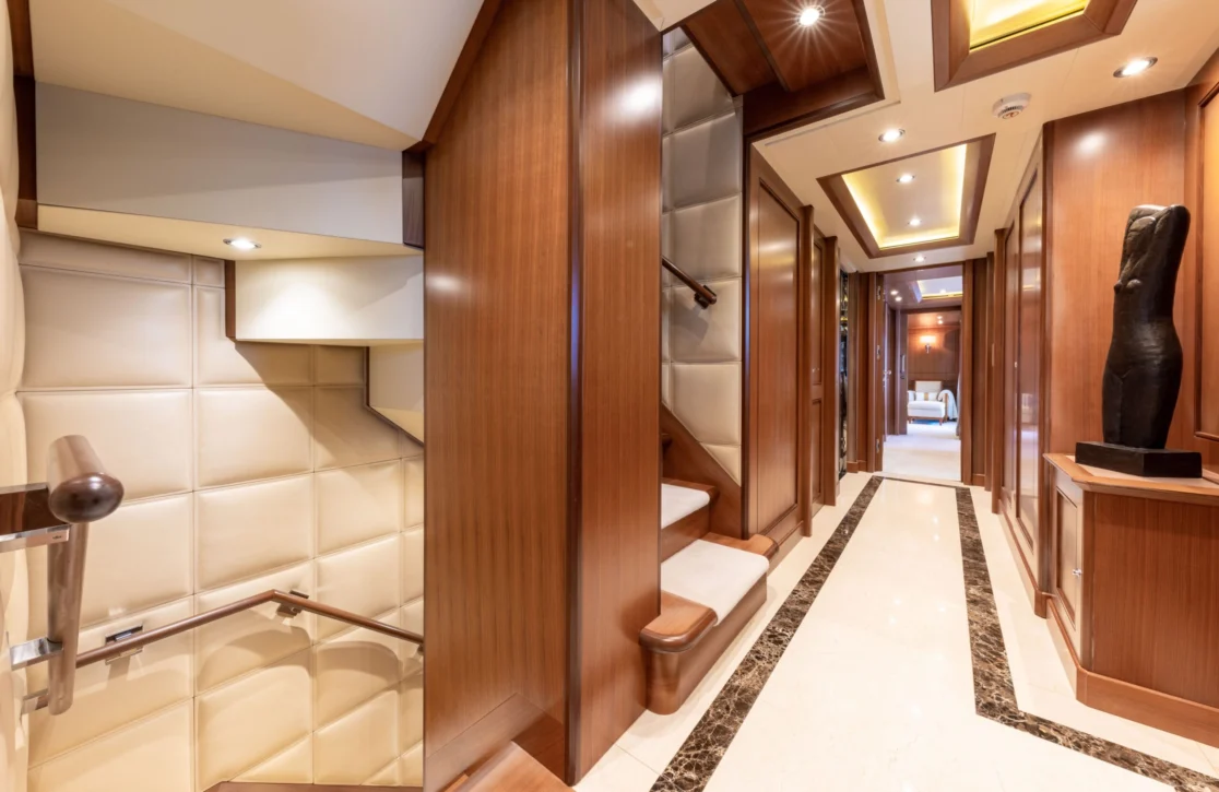 An image of O’lion yacht