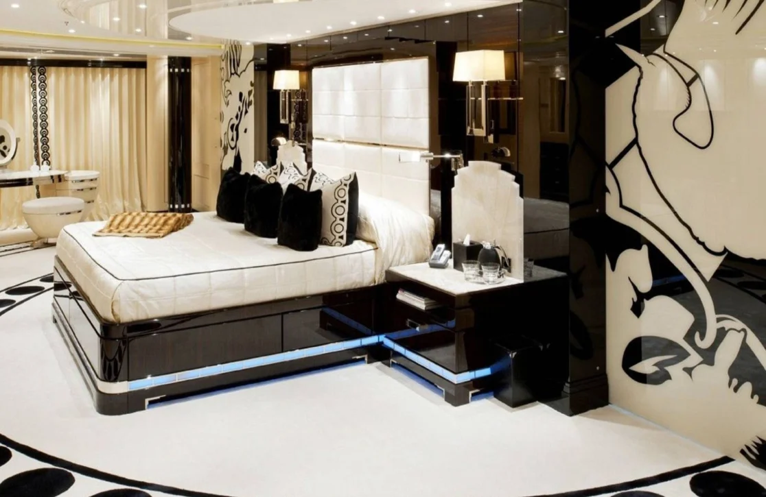 An image of Phoenix 2 yacht
