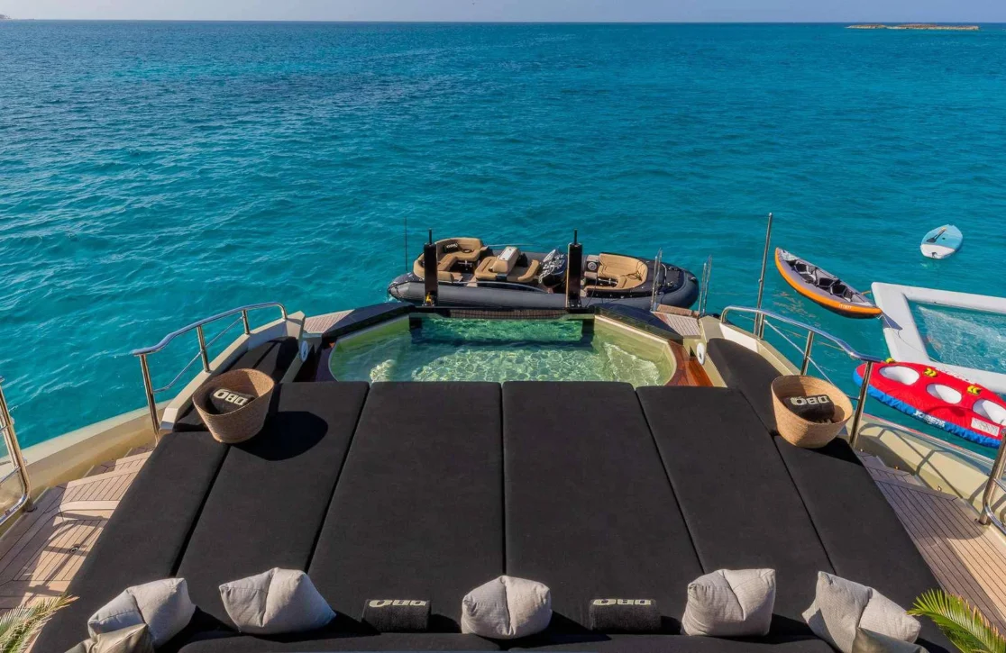 An image of Db9 yacht
