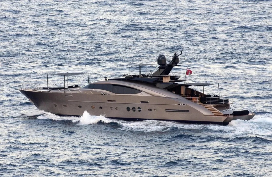 An image of Defiant yacht
