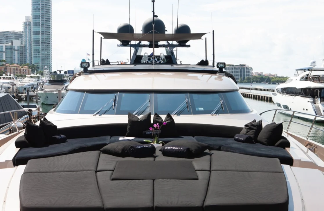 An image of Defiant yacht