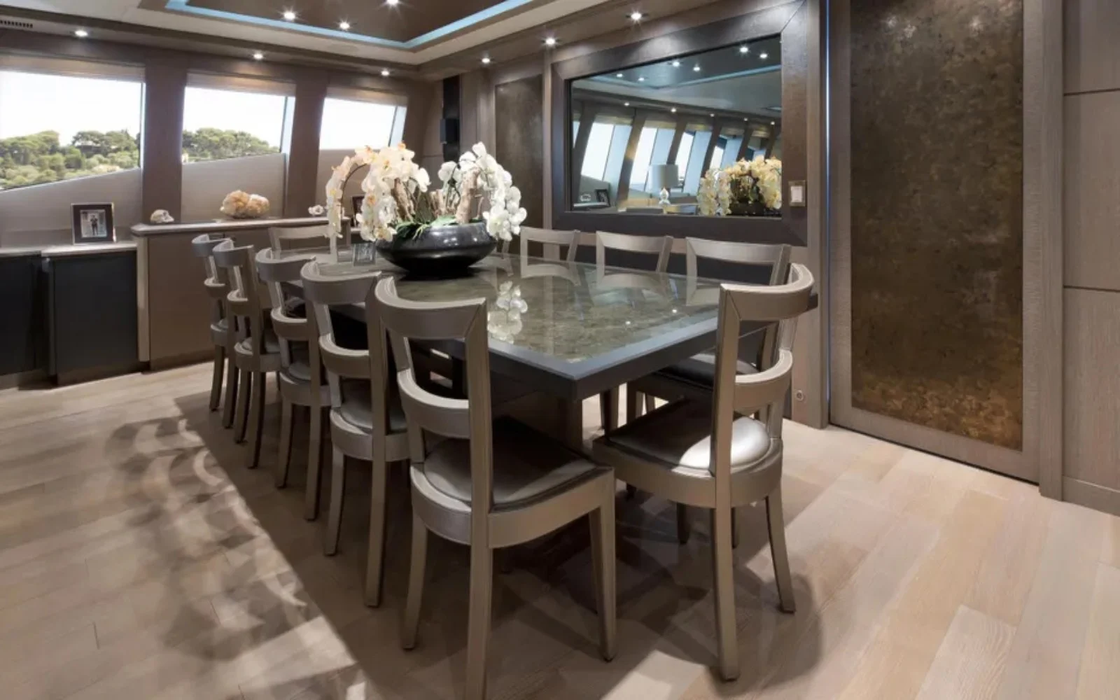 A preview of interior Dining