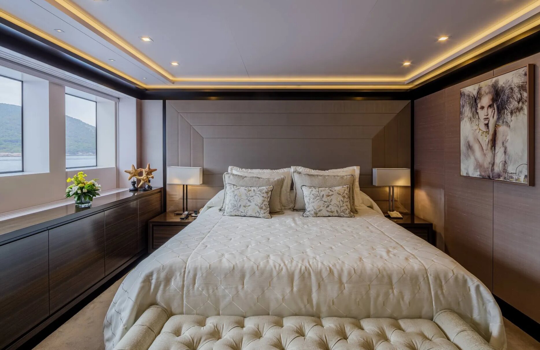 A preview of interior Bedroom cabin