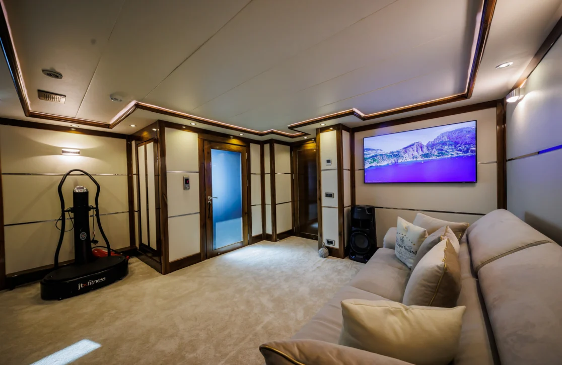 An image of Apna yacht