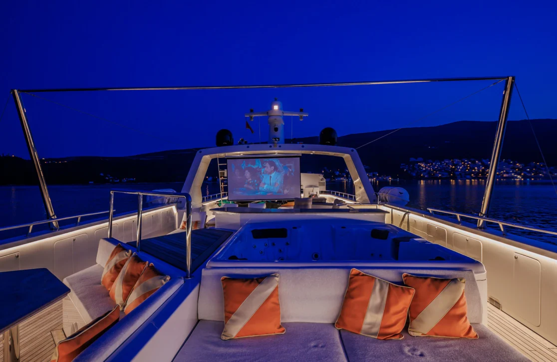 An image of Apna yacht