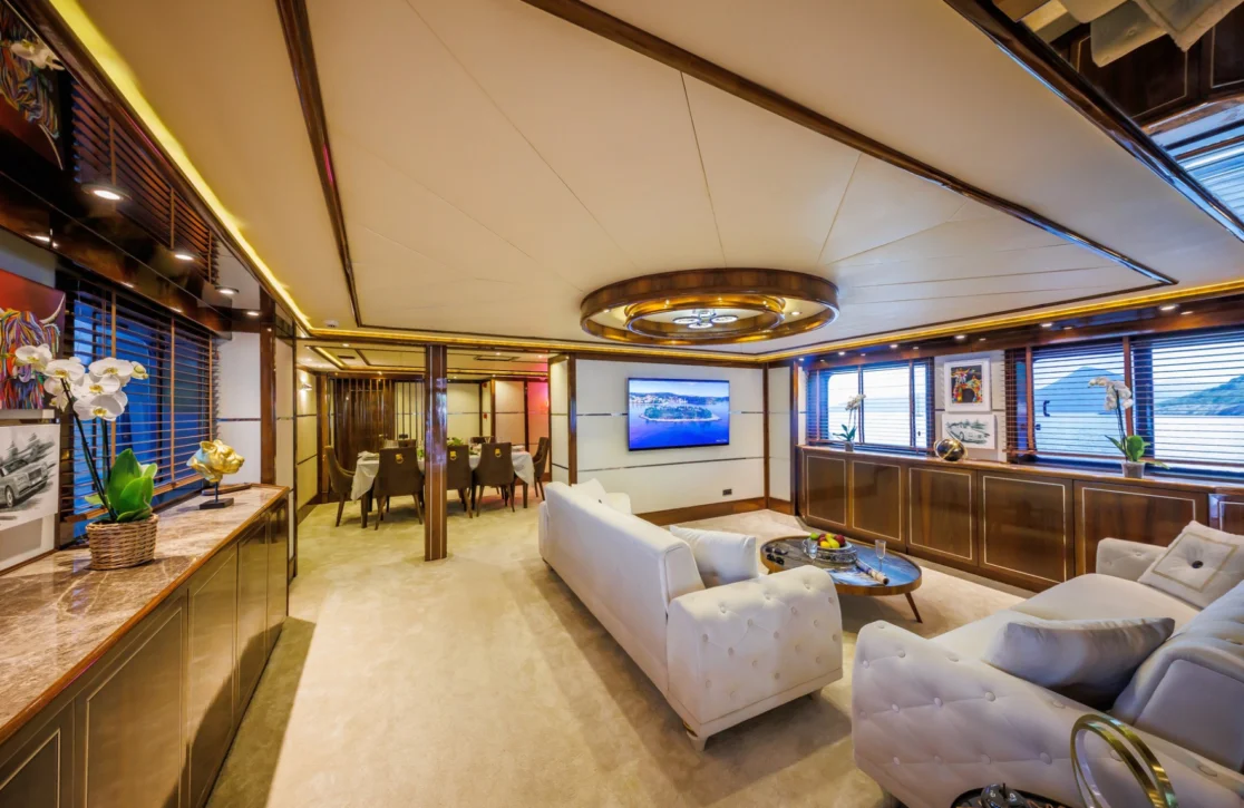An image of Apna yacht