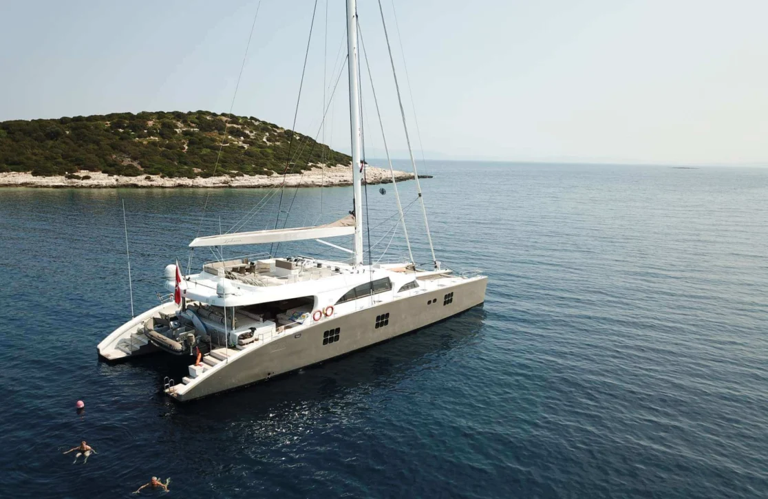 An image of Ipharra yacht