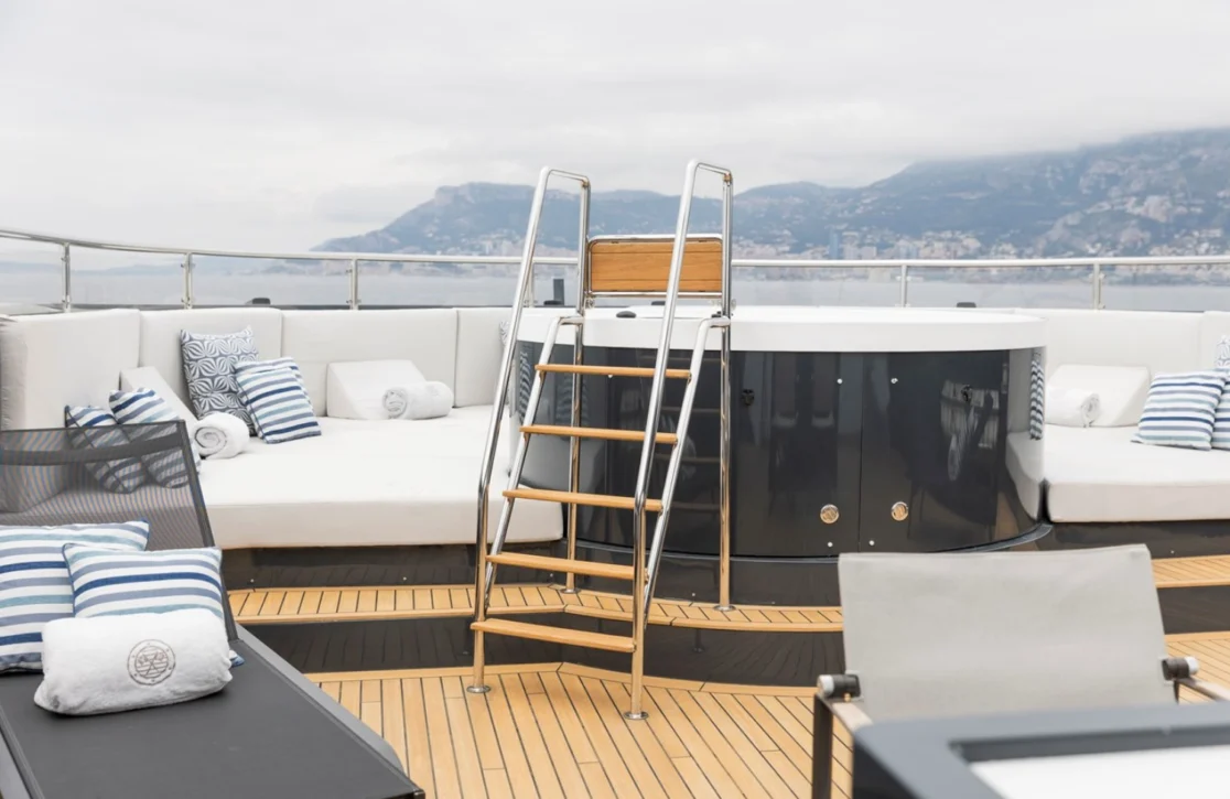 An image of Ocean Pearl yacht