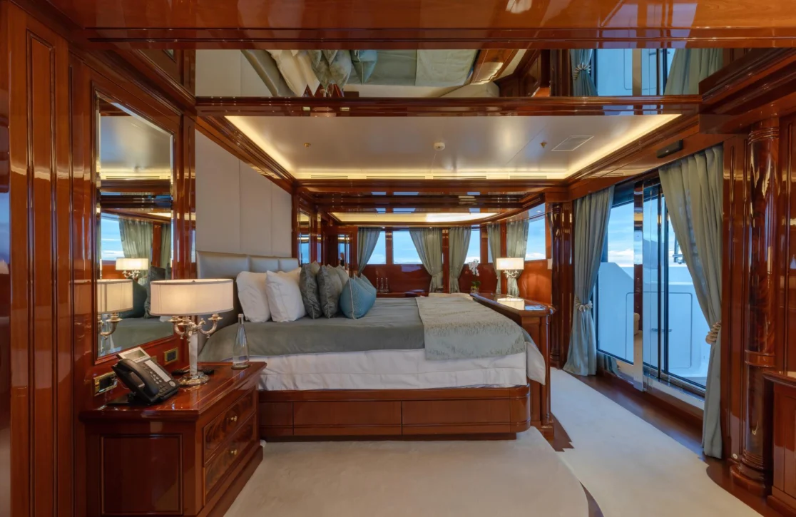An image of Joia The Crown Jewel yacht
