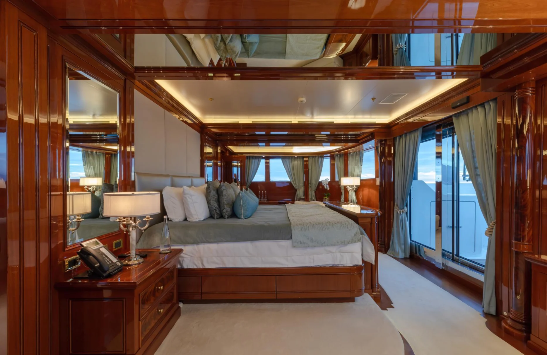 A preview of interior Bedroom cabin