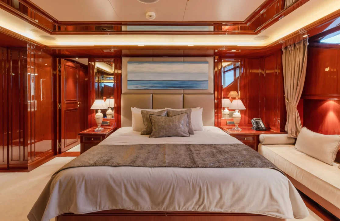 An image of Joia The Crown Jewel yacht