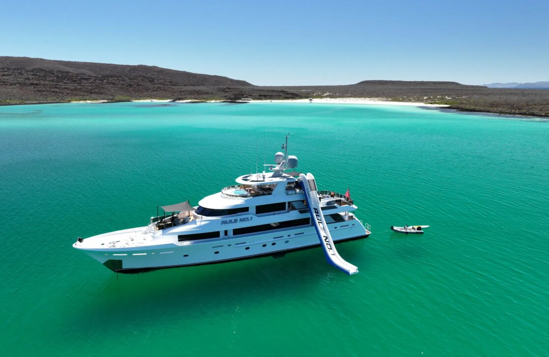 An image of Rule No.1 yacht