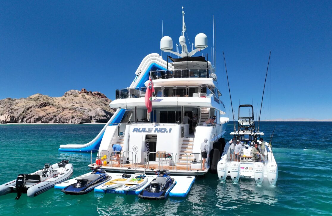 An image of Rule No.1 yacht