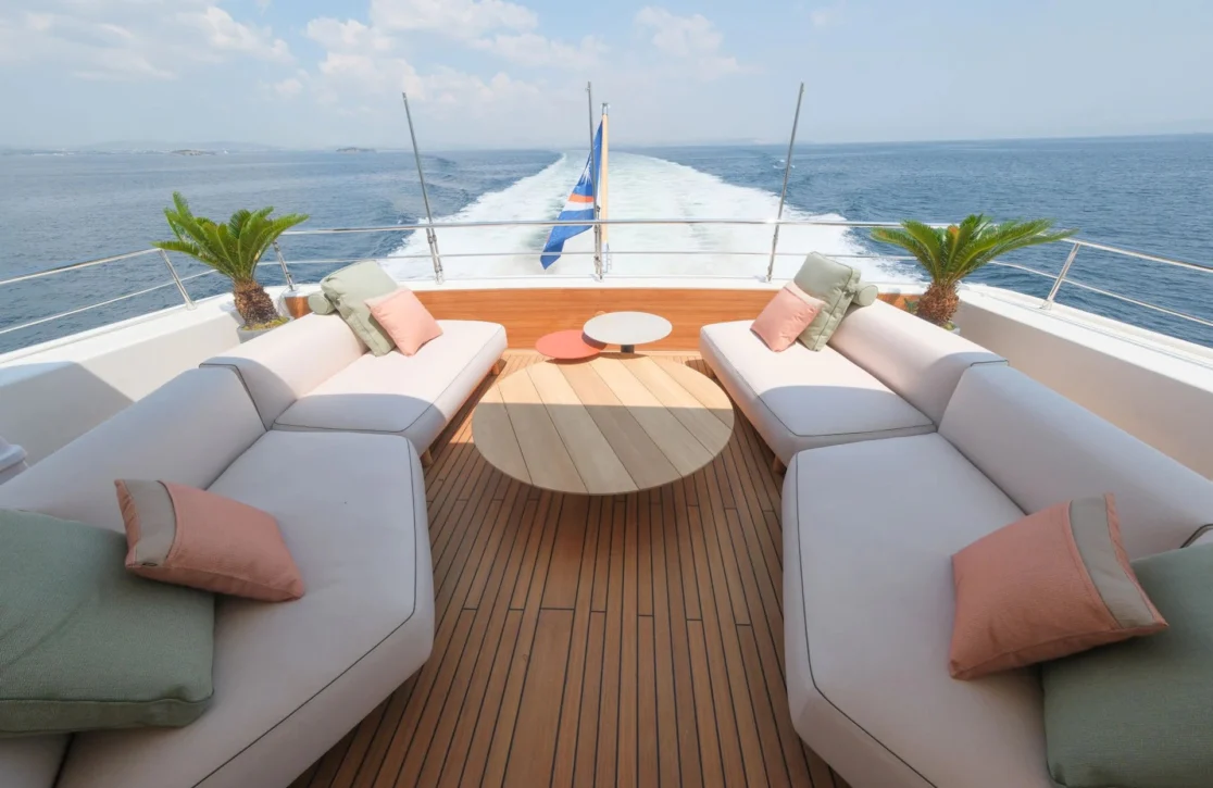 An image of Aero yacht