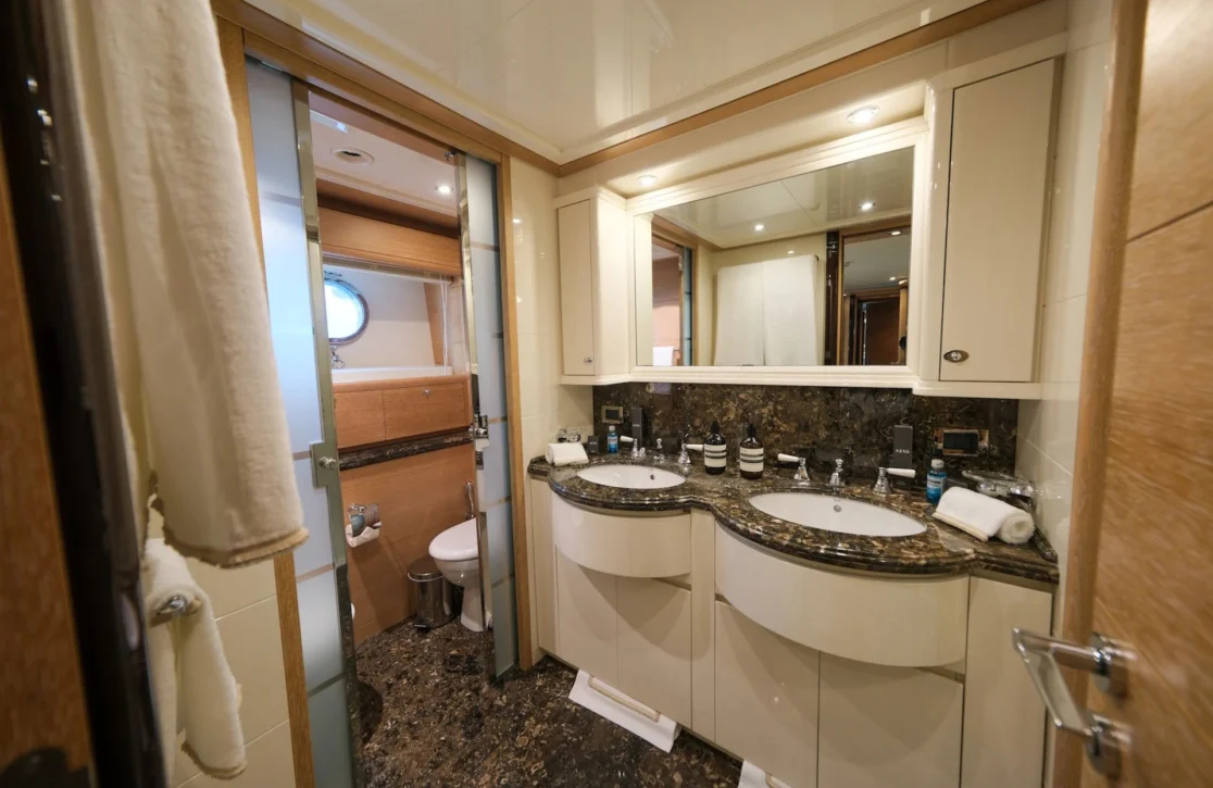 An image of Aero yacht