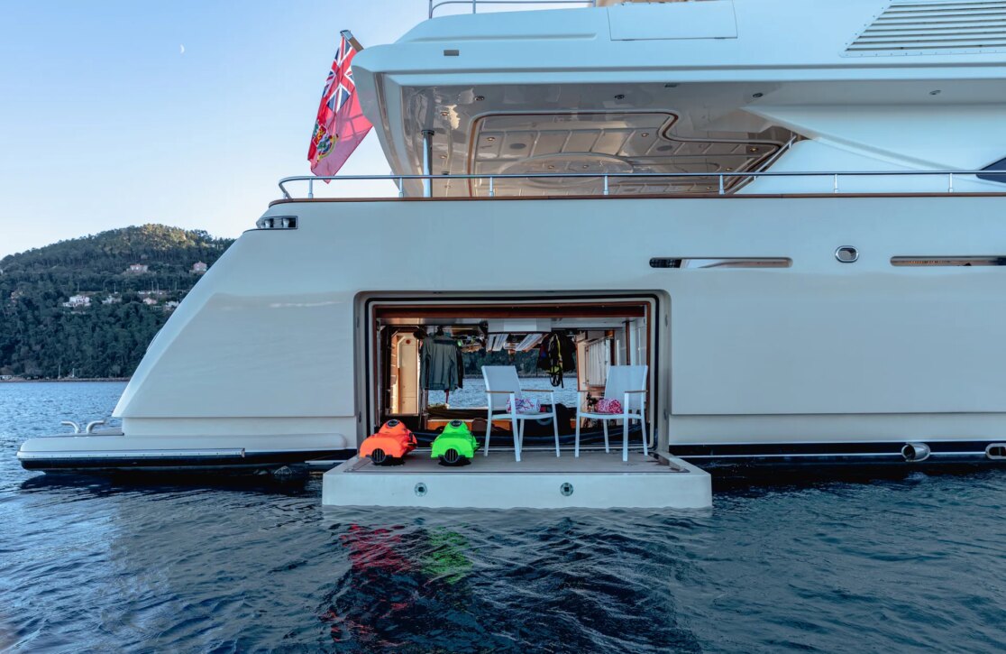 An image of Aero yacht