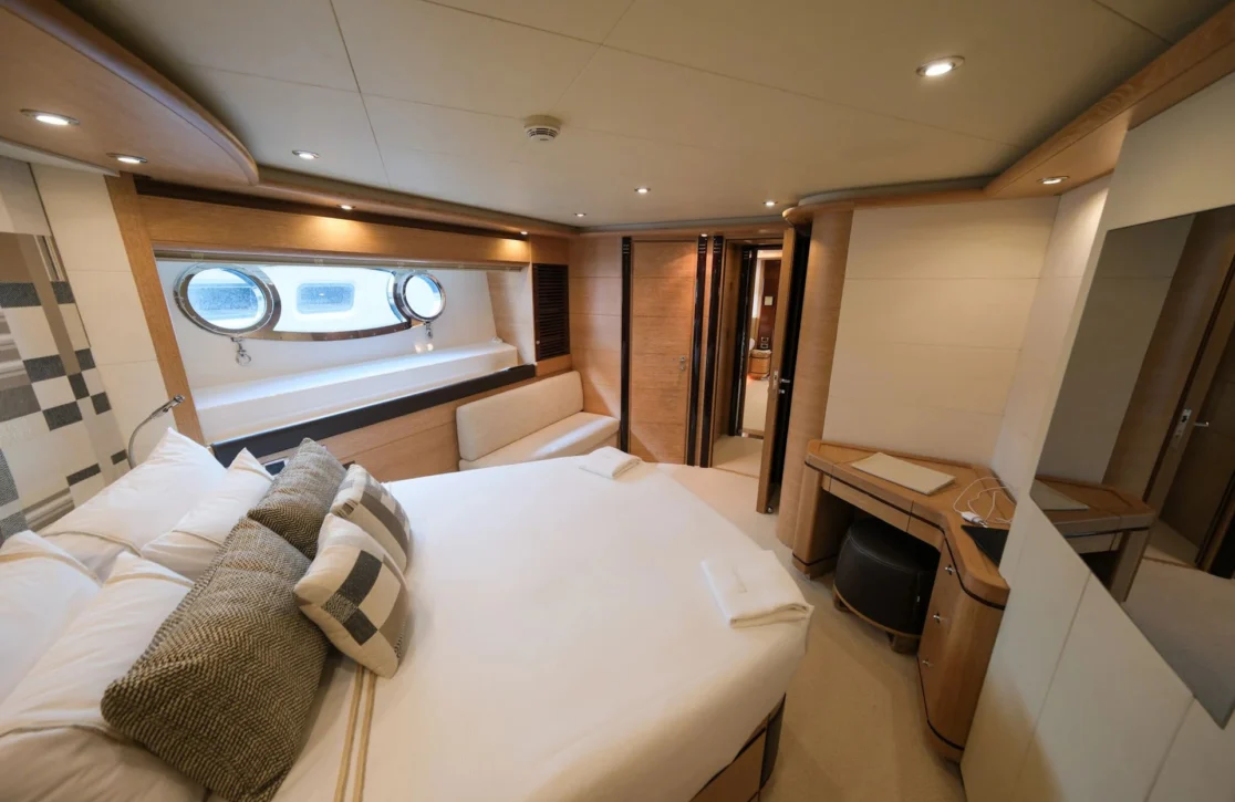 An image of Aero yacht