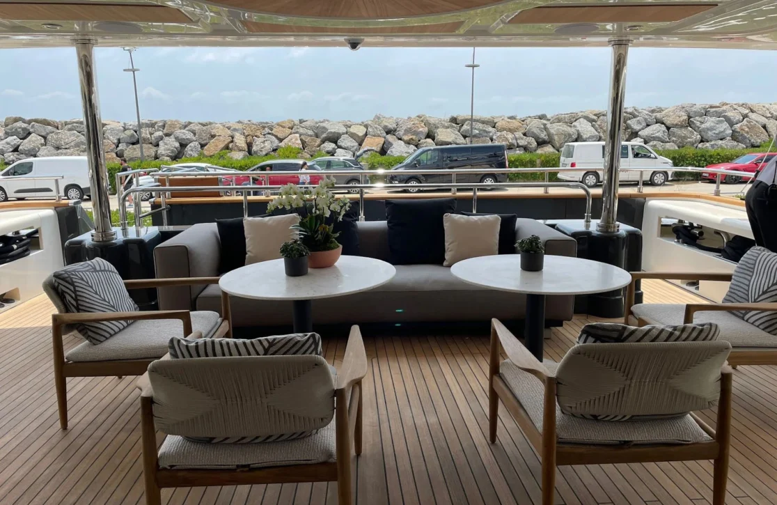 An image of Aero yacht