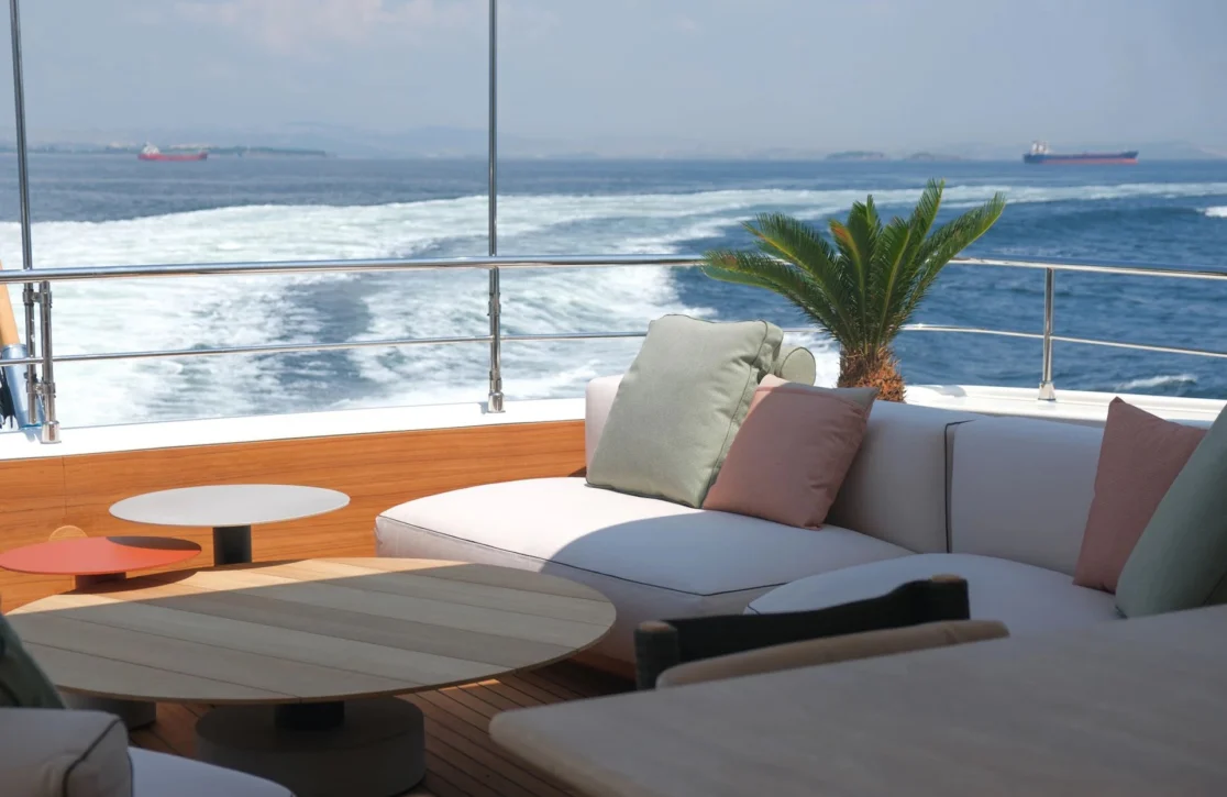 An image of Aero yacht