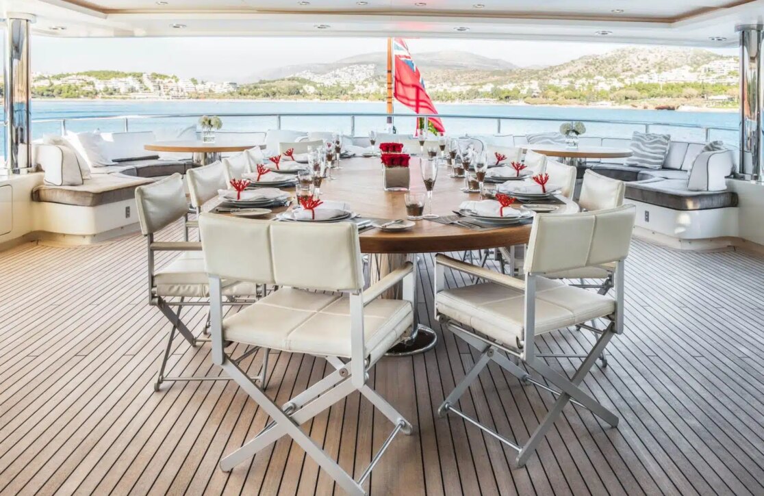 An image of Light Holic yacht