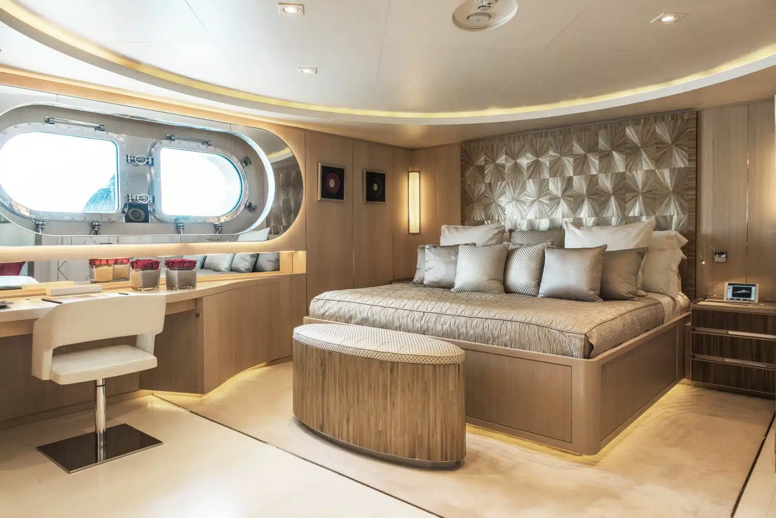 A preview of interior Bedroom cabin