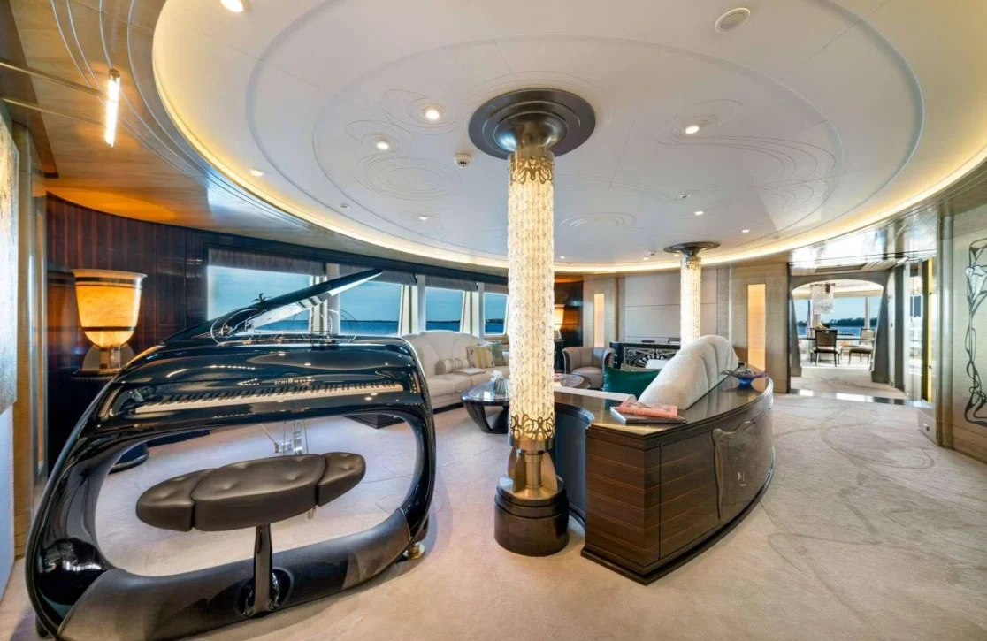 An image of Amaryllis yacht