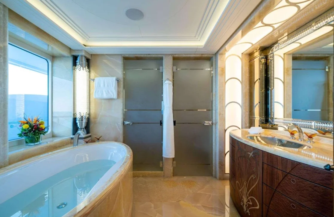 An image of Amaryllis yacht
