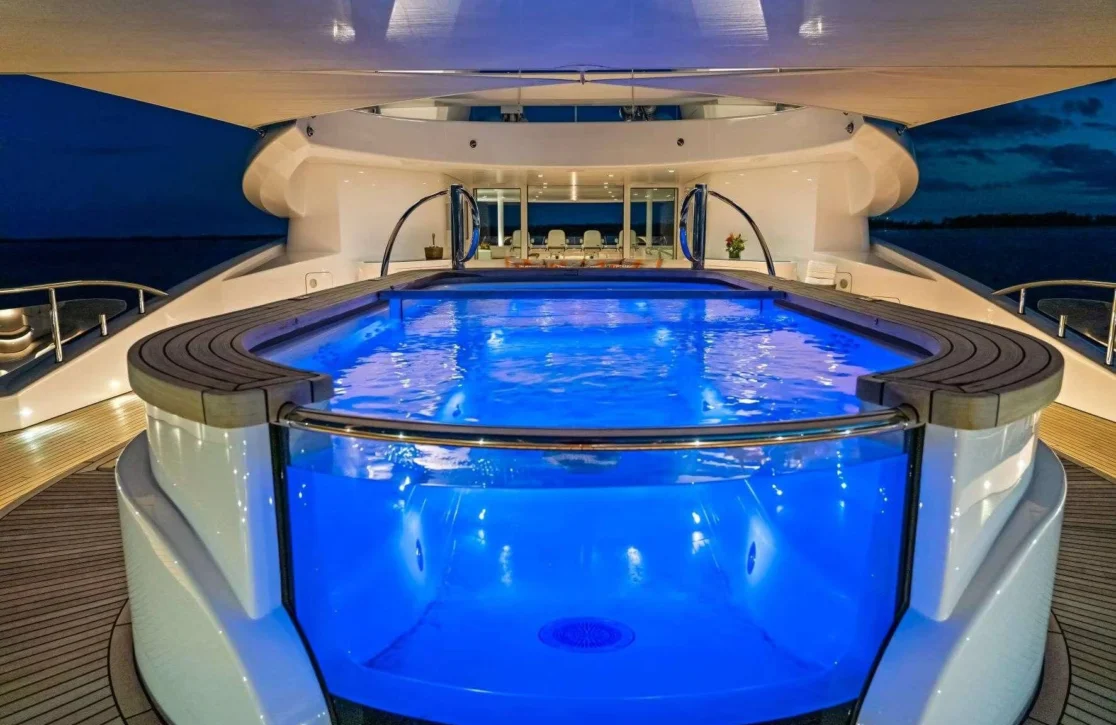 An image of Amaryllis yacht