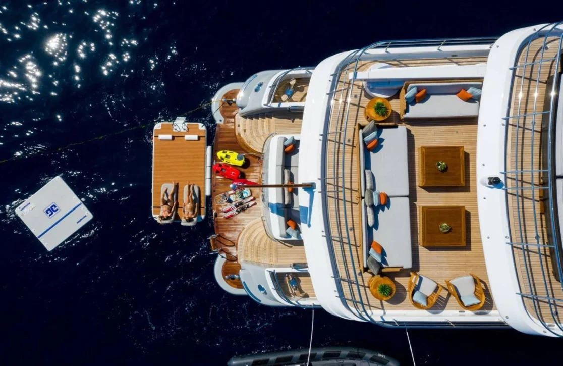 An image of Lind yacht