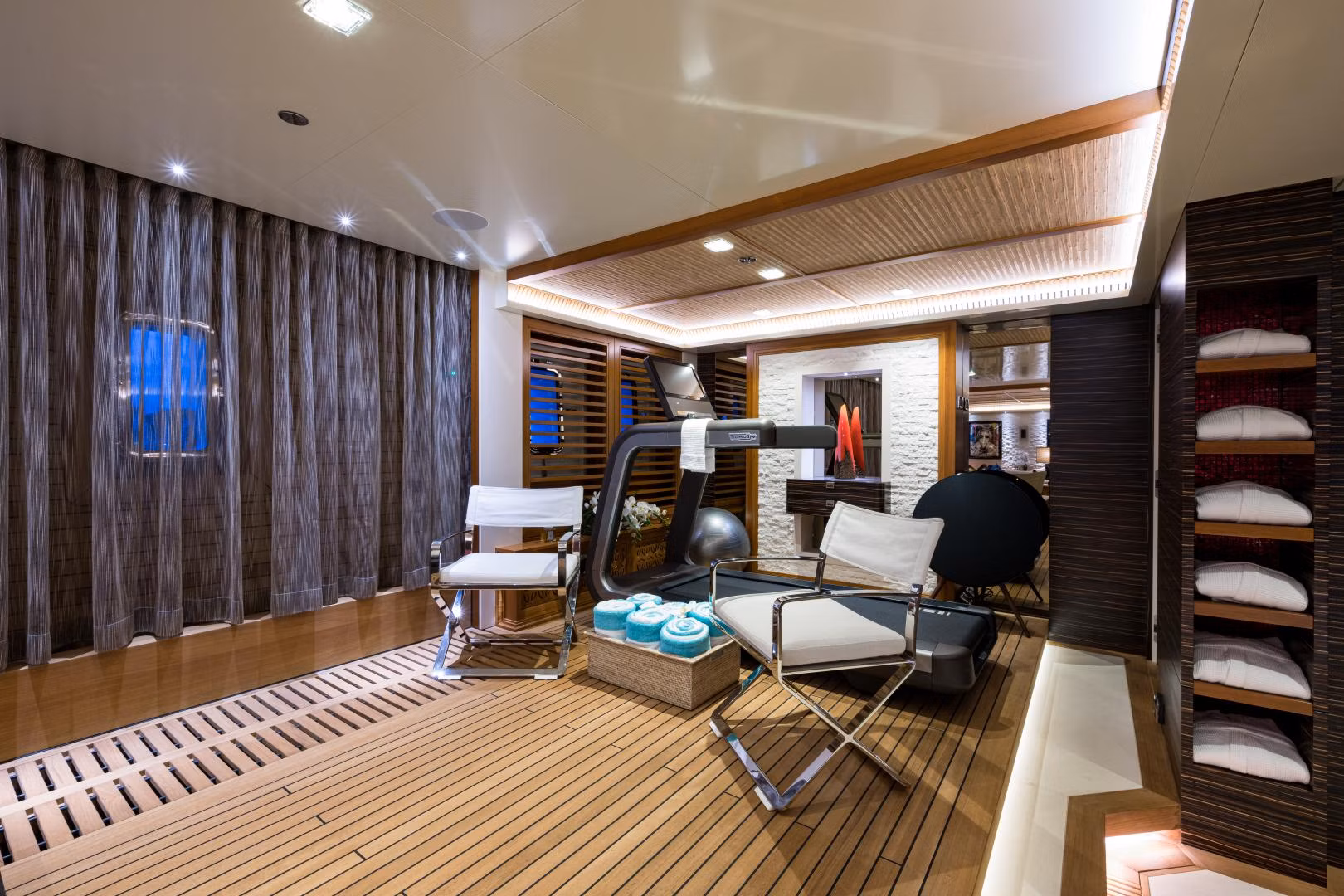 An image of Quantum Of Solace yacht