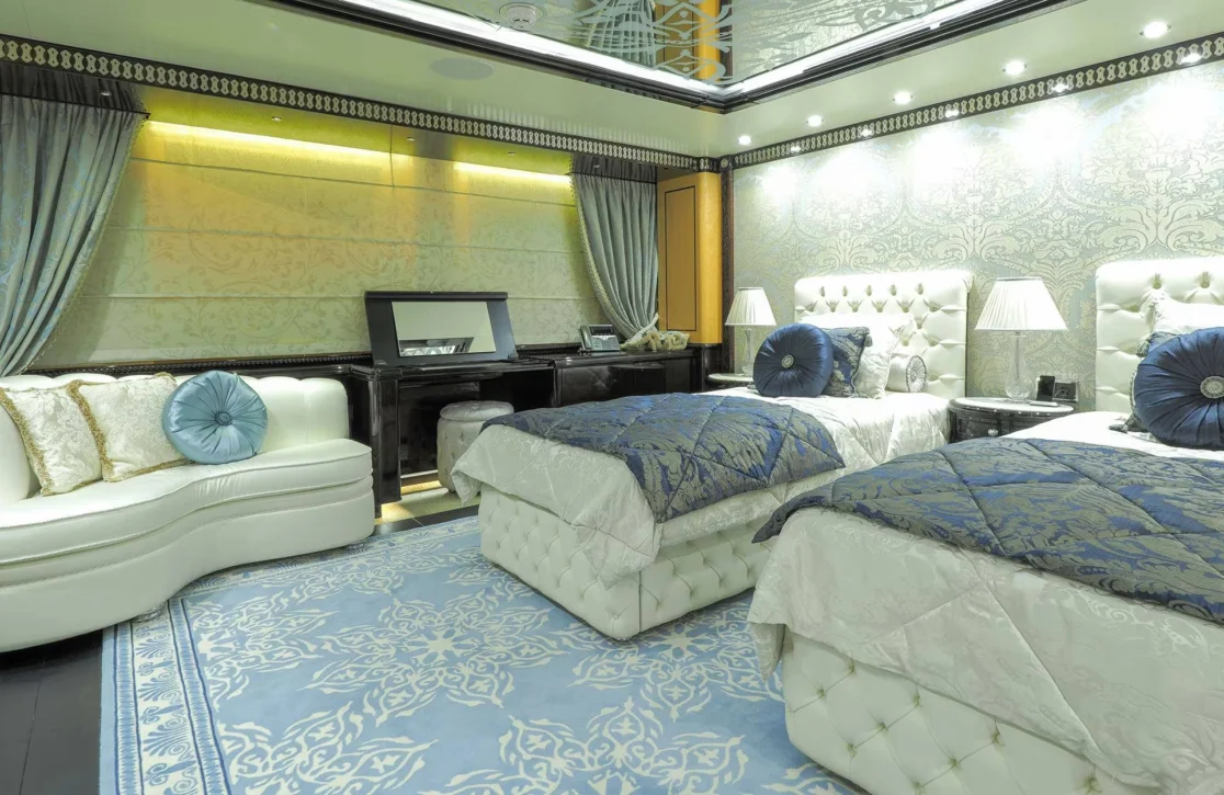 An image of Elements yacht