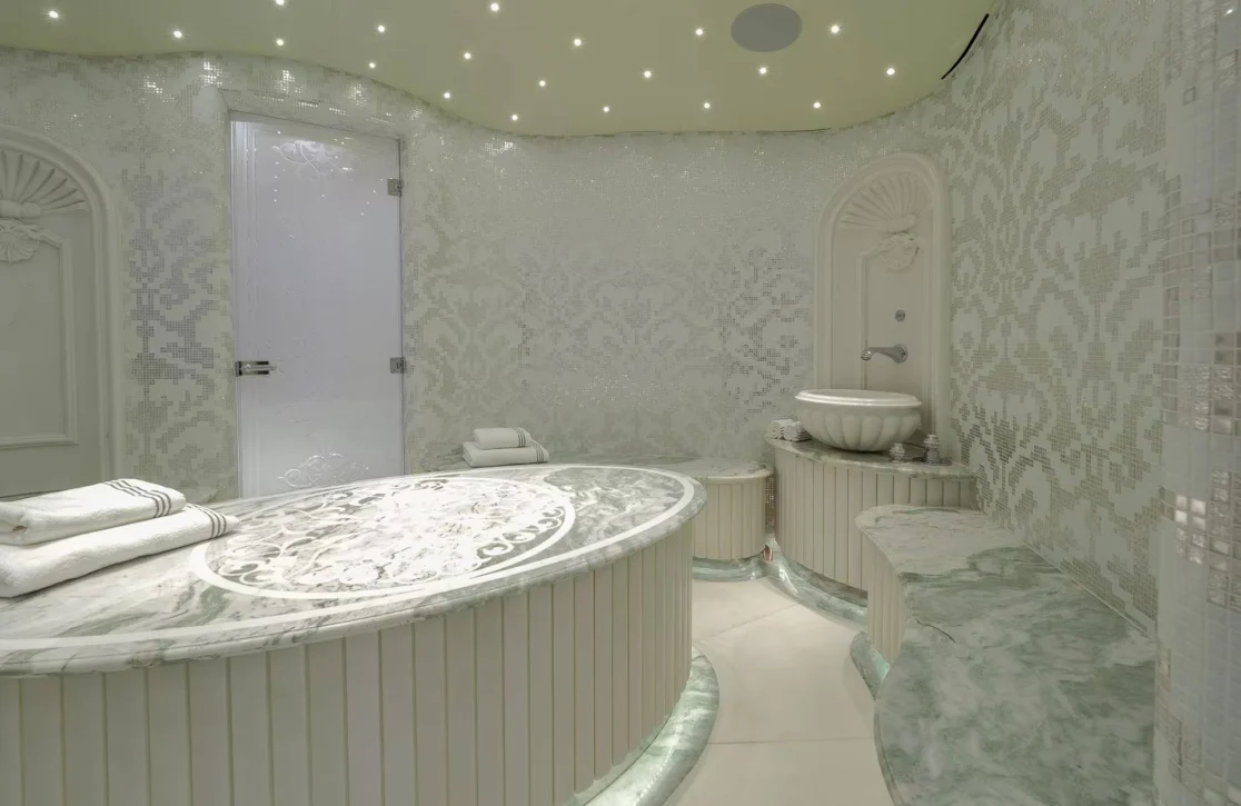 An image of Elements yacht