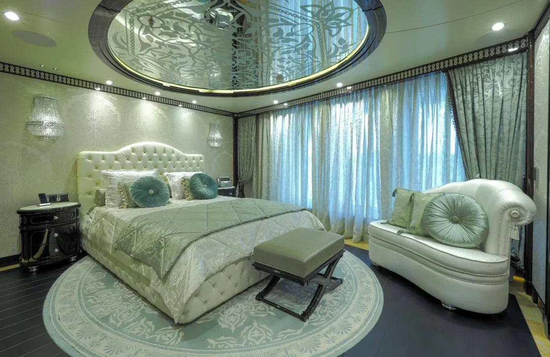 An image of Elements yacht