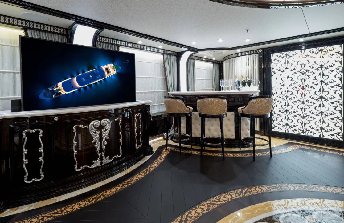 An image of Elements yacht