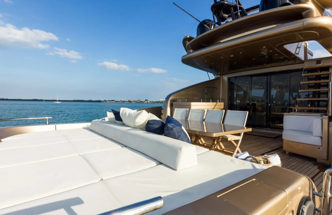 An image of Five Waves yacht