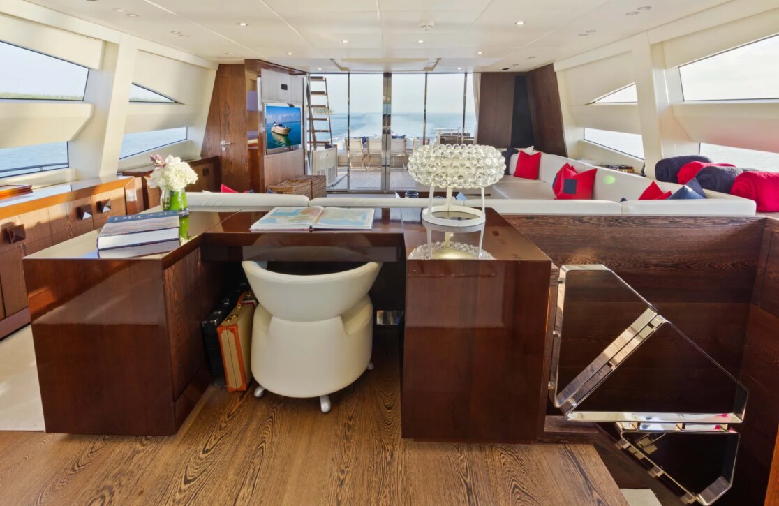 An image of Five Waves yacht